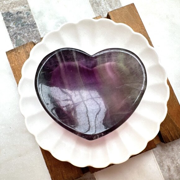 Cute Small Fluorite Heart Bowl - Picture 9 of 9